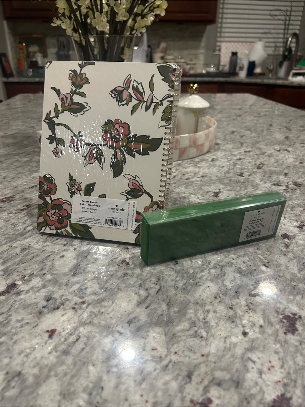 kate spade Floral Spiral Notebook & Matching Pen - NWT - Picture 2 of 6